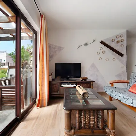 Tropical Piso Ana Con Palmera Appartement